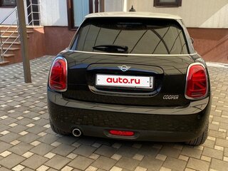 2020 Mini Hatch Cooper III (F55/F56) Рестайлинг, чёрный, 2230000 рублей, вид 5