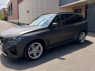 2023 BMW X5 M Competition III (F95) Рестайлинг, серый, 14800000 рублей, вид 3
