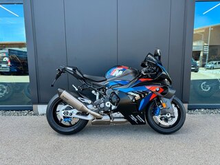 2026 BMW M 1000 RR, чёрный, 5253000 рублей, вид 2