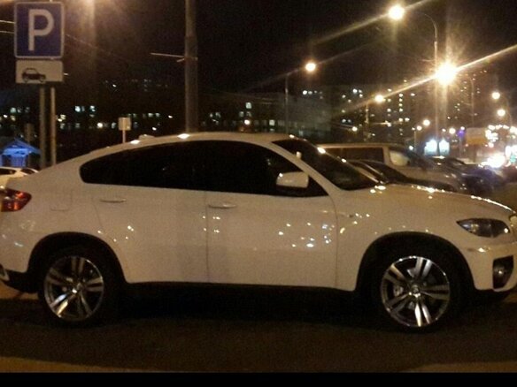 2009 BMW X6 35i 6-speed I (E71), белый, 1540000 рублей - вид 2