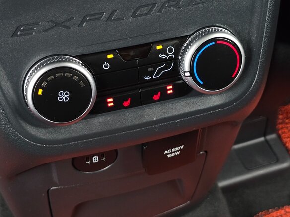2025 Ford Explorer VI Рестайлинг, белый, 7520000 рублей - вид 10