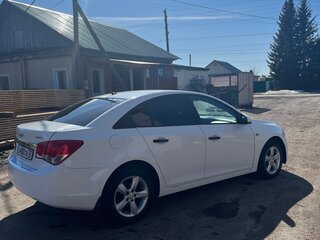 2012 Chevrolet Cruze I, белый, 700000 рублей, вид 4
