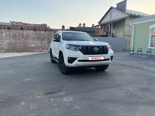 2020 Toyota Land Cruiser Prado 150 Series Рестайлинг 3, белый, 5200000 рублей, вид 3