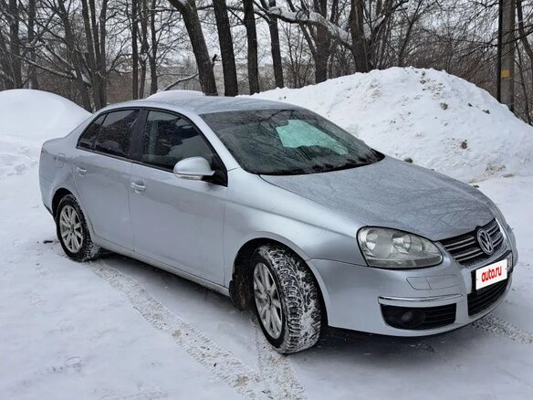 2008 Volkswagen Jetta V, серебристый, 475000 рублей - вид 2