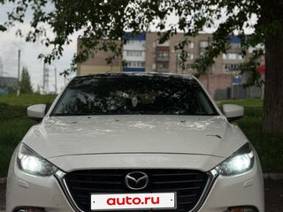 2018 Mazda 3 III (BM) Рестайлинг, белый, 1535000 рублей, вид 3
