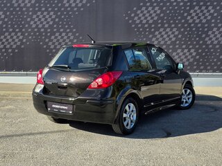 2012 Nissan Tiida I Рестайлинг, коричневый, 950000 рублей, вид 3