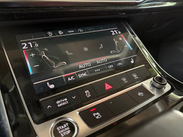 2022 Audi Q7 45 TFSI II (4M) Рестайлинг, серебристый, 5800000 рублей - вид 15