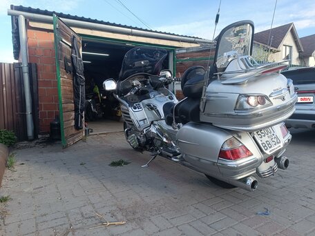 2006 Honda GL 1800 Gold Wing, серебристый, 940000 рублей, вид 4