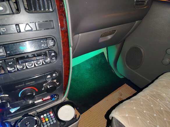 2001 Dodge Caravan 3-speed IV, зелёный, 355000 рублей - вид 18