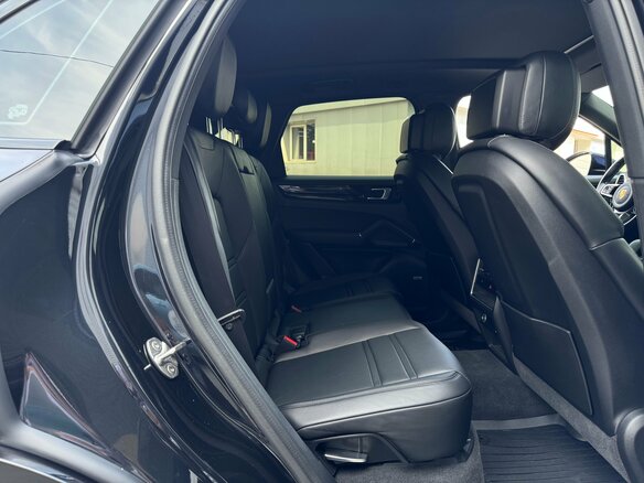 2021 Porsche Cayenne III, чёрный, 9200000 рублей - вид 30