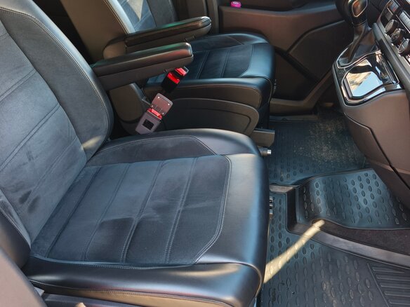 2018 Volkswagen Multivan T6, серый, 4800000 рублей - вид 13