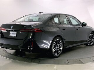 2025 BMW 5 серии 540i xDrive VIII (G60/G61/G68), чёрный, 9905909 рублей, вид 4