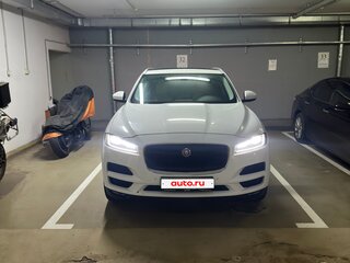 2017 Jaguar F-Pace I, белый, 2250000 рублей, вид 4