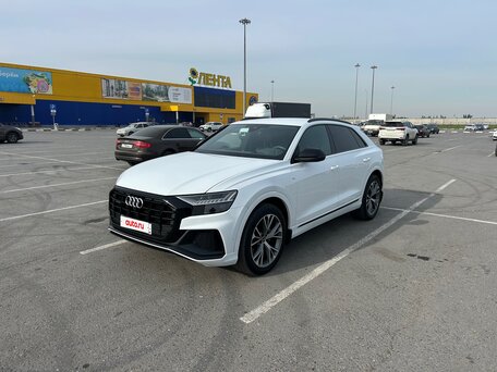 2022 Audi Q8 45 TDI I (4M), белый, 9350000 рублей, вид 1