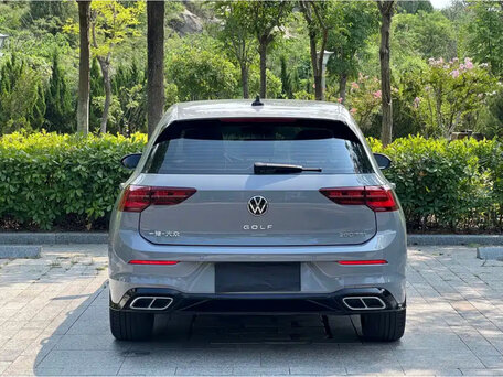 2021 Volkswagen Golf VIII, серый, 2300000 рублей, вид 4