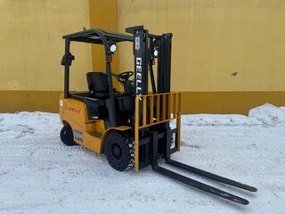 2024 Komatsu FD15, золотистый, 880000 рублей, вид 2