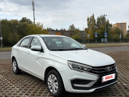 2023 Lada (ВАЗ) Vesta I Рестайлинг (NG), белый, 1079000 рублей, вид 3