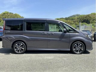 2019 Honda Stepwgn Spada V Рестайлинг, серый, 1745000 рублей, вид 3