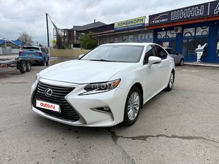 2017 Lexus ES 350 VI Рестайлинг, белый, 2800000 рублей, вид 1