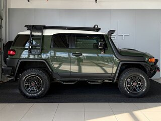 2011 Toyota FJ Cruiser, зелёный, 4799000 рублей, вид 3