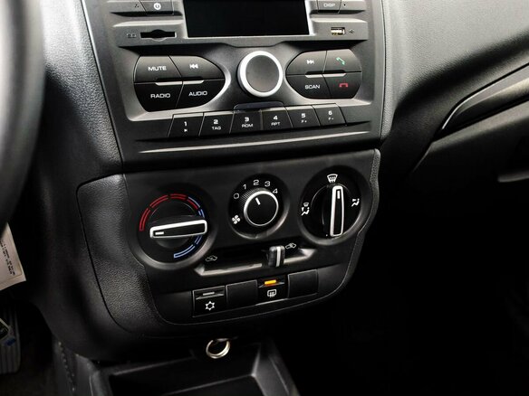 2026 Lada (ВАЗ) Granta Cross I Рестайлинг, чёрный, 1196000 рублей - вид 14
