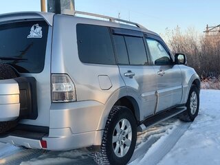 2011 Mitsubishi Pajero IV, серебристый, 2500000 рублей, вид 4
