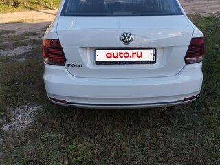 2015 Volkswagen Polo V Рестайлинг, белый, 850000 рублей, вид 4