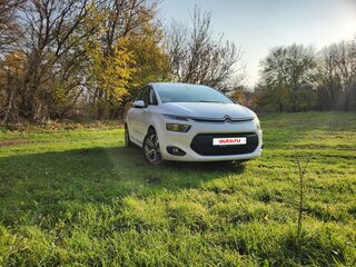 2016 Citroen C4 Picasso II, белый, 1400000 рублей, вид 3