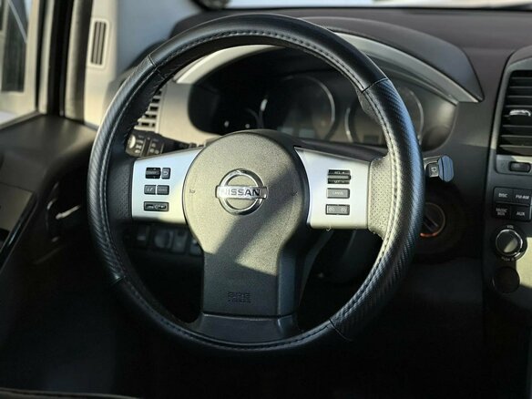 2010 Nissan Pathfinder III Рестайлинг, серый - вид 15