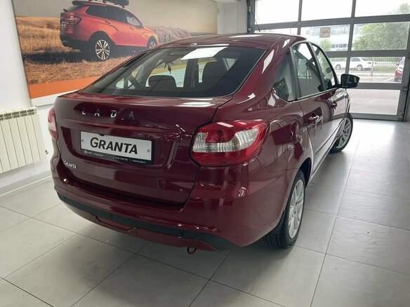 2026 Lada (ВАЗ) Granta I Рестайлинг, красный, 1268000 рублей - вид 1