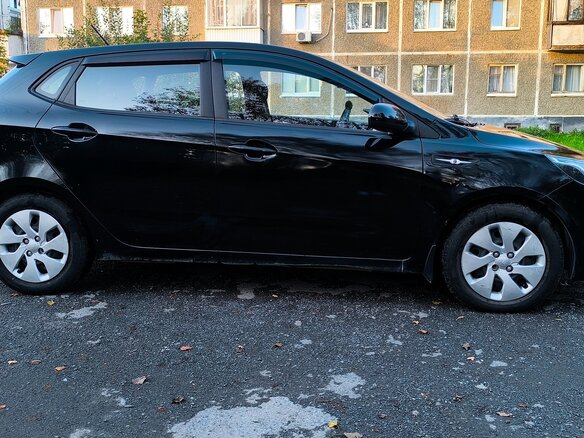 2013 Kia Rio III, чёрный, 900000 рублей - вид 6