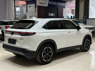 2022 Honda Vezel II, белый, 1700000 рублей, вид 4