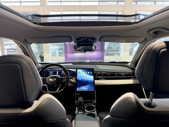 2026 Geely Atlas II, серебристый - вид 26