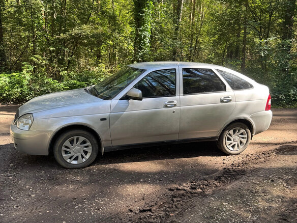 2010 Lada (ВАЗ) Priora I, серебристый, 200000 рублей - вид 4