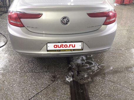 2018 Buick LaCrosse III, серебристый, 3000000 рублей, вид 3