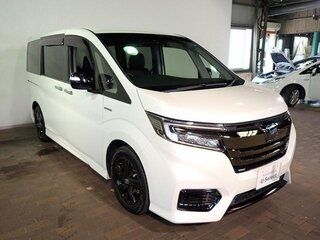 2019 Honda Stepwgn Spada V Рестайлинг, белый, 1942000 рублей, вид 1