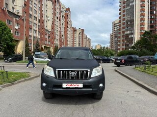 2011 Toyota Land Cruiser Prado 150 Series, серый, 2450000 рублей, вид 2