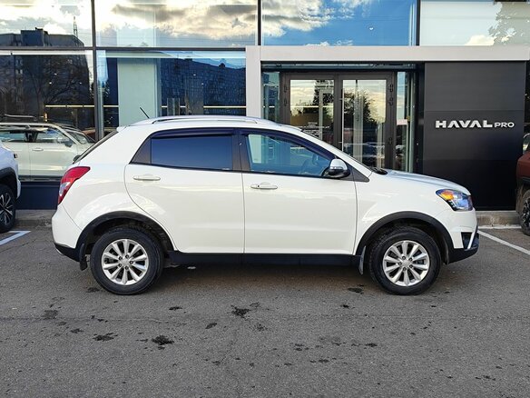 2015 SsangYong Actyon II Рестайлинг, белый - вид 3