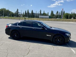 2011 BMW 7 серии 730d V (F01/F02/F04), чёрный, 1700000 рублей, вид 4