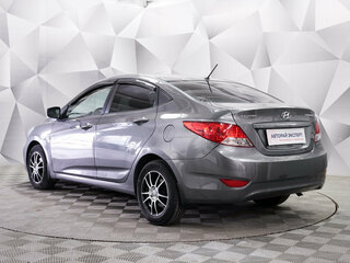 2013 Hyundai Solaris I, серый, 679000 рублей, вид 3