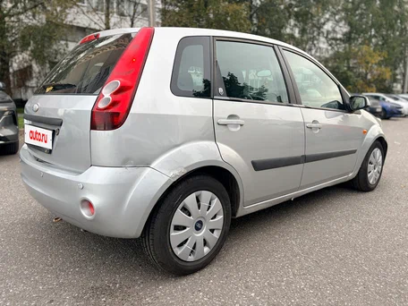 2008 Ford Fiesta Mk5, серебристый, 365000 рублей, вид 5