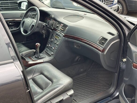 2001 Volvo S80 I, чёрный, 1200000 рублей - вид 12