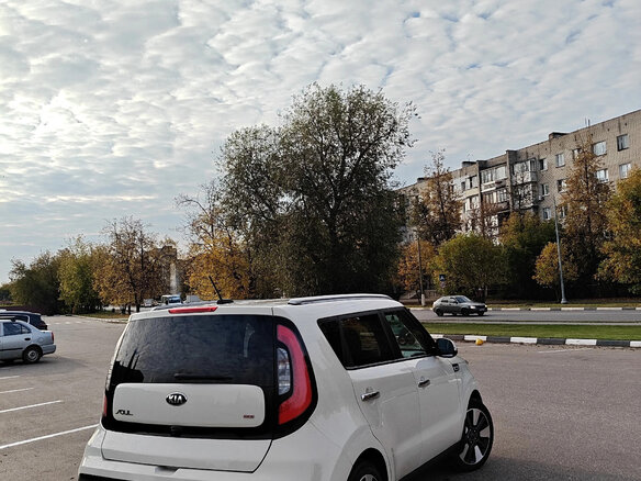 2017 Kia Soul II Рестайлинг, бежевый, 1375000 рублей - вид 3