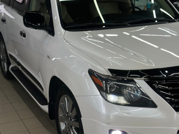 2010 Lexus LX 570 III, белый, 3400000 рублей - вид 5