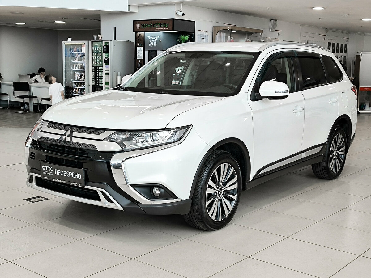 Открыть фотографии: Mitsubishi Outlander III Рестайлинг 3