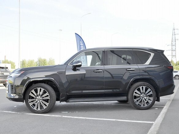 2026 Lexus LX 600 IV, чёрный, 19100000 рублей - вид 2