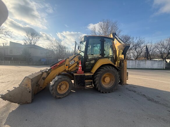 2020 Caterpillar 432, 7800000 рублей