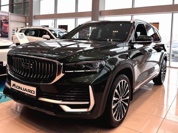 2025 Geely Monjaro I Рестайлинг, белый, 4954990 рублей