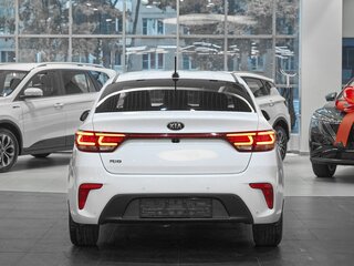 2018 Kia Rio IV, белый, 1149000 рублей, вид 5