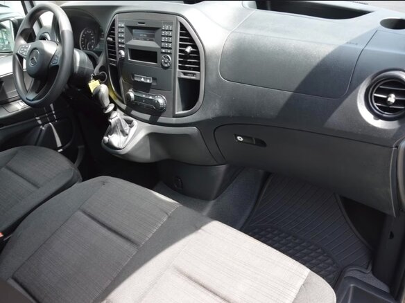 2020 Mercedes-Benz Vito 110 CDI L3 III (W447) Рестайлинг, белый, 2700000 рублей - вид 9